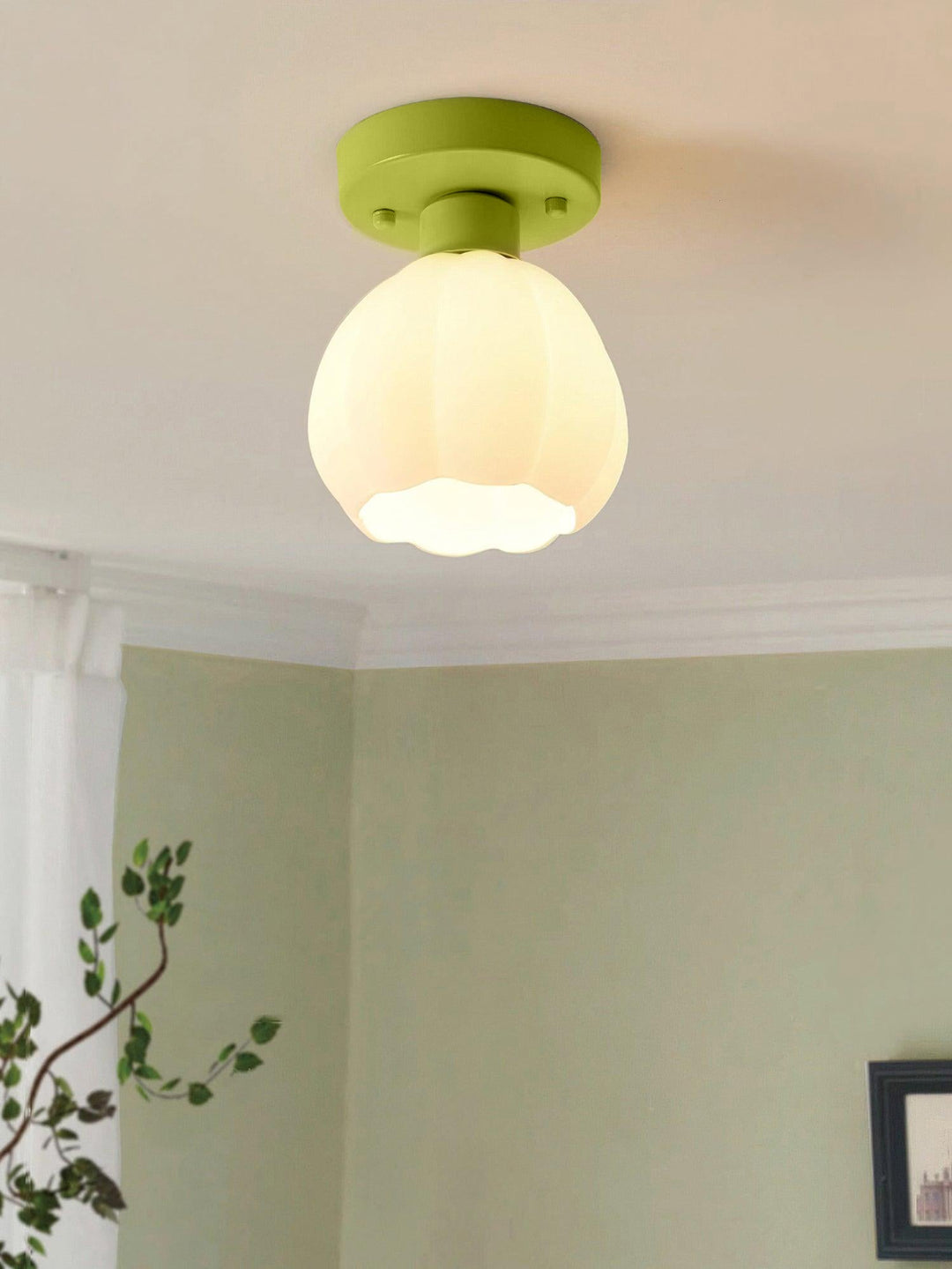 Bloemvormige plafondlamp detailweergave glas