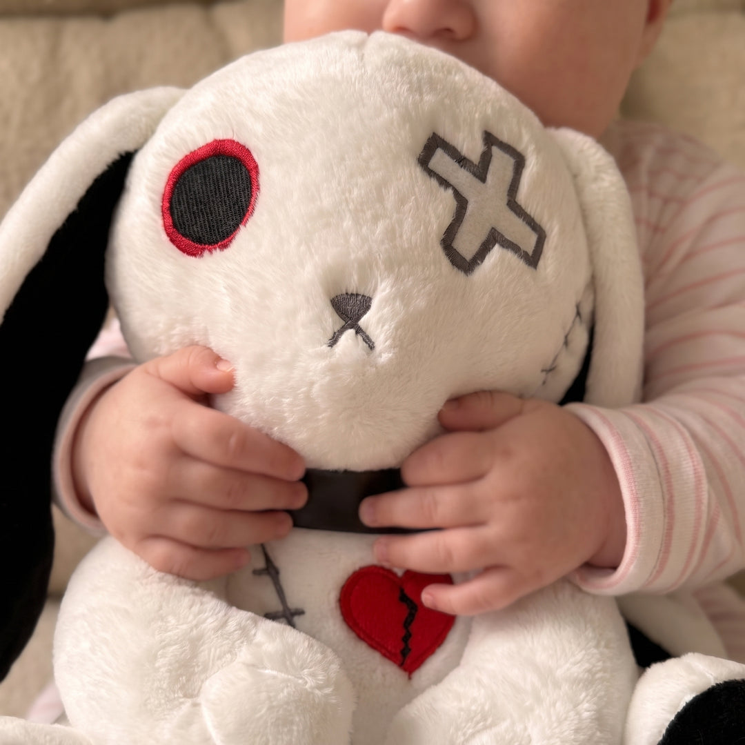 <font dir="auto" style="vertical-align: inherit;"><font dir="auto" style="vertical-align: inherit;">Peluche lapin transfrontalier Halloween Rebirth sombre, poupée lapin Halloween multicolore</font></font>