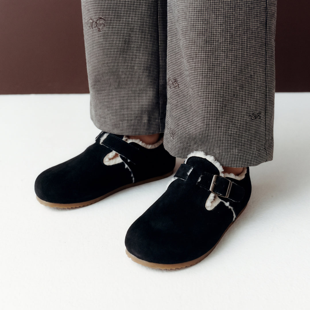 <font dir="auto" style="vertical-align: inherit;"><font dir="auto" style="vertical-align: inherit;">Z 72788 Chaussures d'hiver en fourrure pour enfants</font></font>