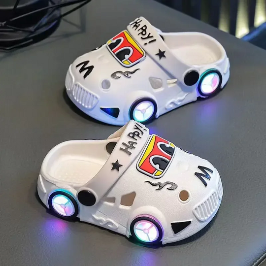 LumaStep LED slippers wit - Milo & Moon