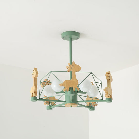Hanglamp met hert en glazen kap interieur
