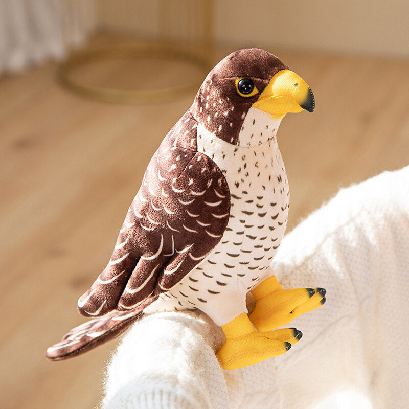 <font dir="auto" style="vertical-align: inherit;"><font dir="auto" style="vertical-align: inherit;">Nouvelle peluche aigle, oreiller animal amusant, poupée de chiffon pour filles, ventes directes d'usine, peluche oiseau à poils longs.</font></font>