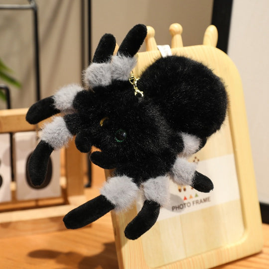<font dir="auto" style="vertical-align: inherit;"><font dir="auto" style="vertical-align: inherit;">Peluche araignée noire de dessin animé, poupée araignée rampante, porte-clés de sac, poupée farce</font></font>