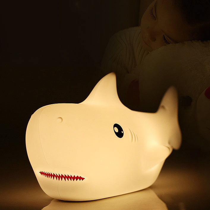 SharkGlow™ – Schattig Squishy Haai LED Nachtlampje – USB Oplaadbaar