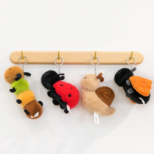 <font dir="auto" style="vertical-align: inherit;"><font dir="auto" style="vertical-align: inherit;">Nouvelle série créative de jouets en peluche Insectes, araignées et abeilles mignonnes, porte-clés chenilles</font></font>