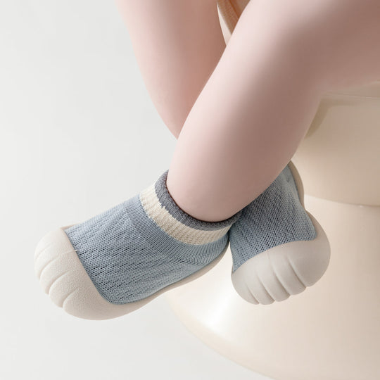 KleineHeld™ – Flexibele Antislip Babyslofjes voor Binnen