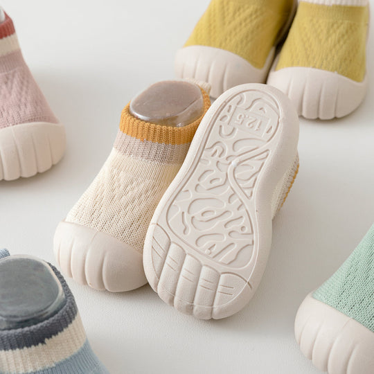 KleineHeld™ – Flexibele Antislip Babyslofjes voor Binnen