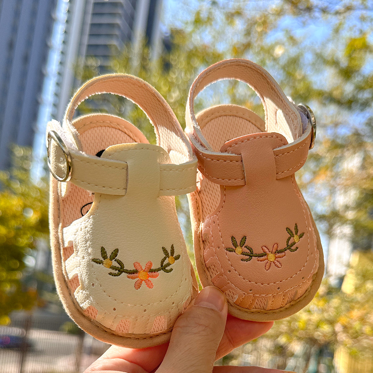 SweetStrides™ – Zomersandalen met Borduursel – Comfortabele Babyloopschoenen