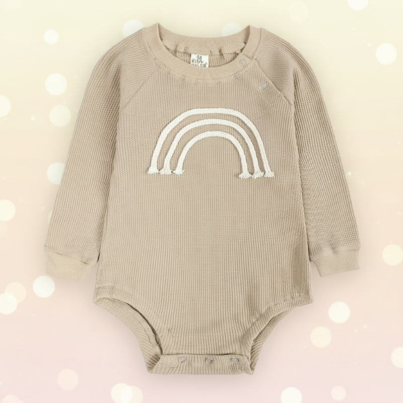LullaRomp beige regenboog rompertje korte mouwen - Milo & Moon