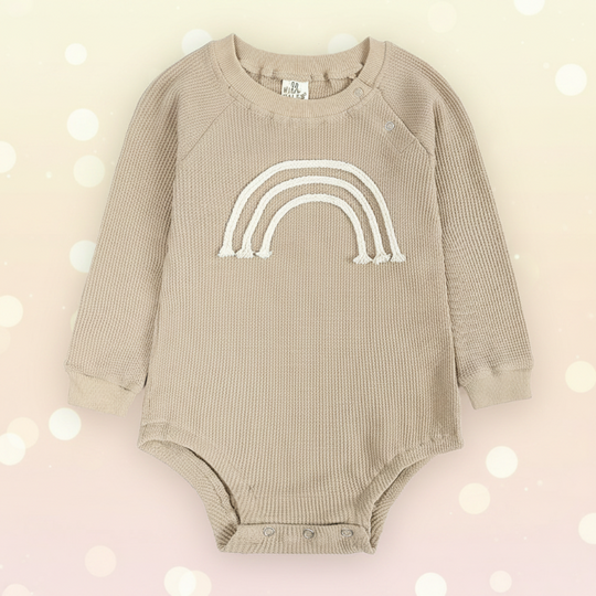 LullaRomp beige regenboog rompertje korte mouwen - Milo & Moon
