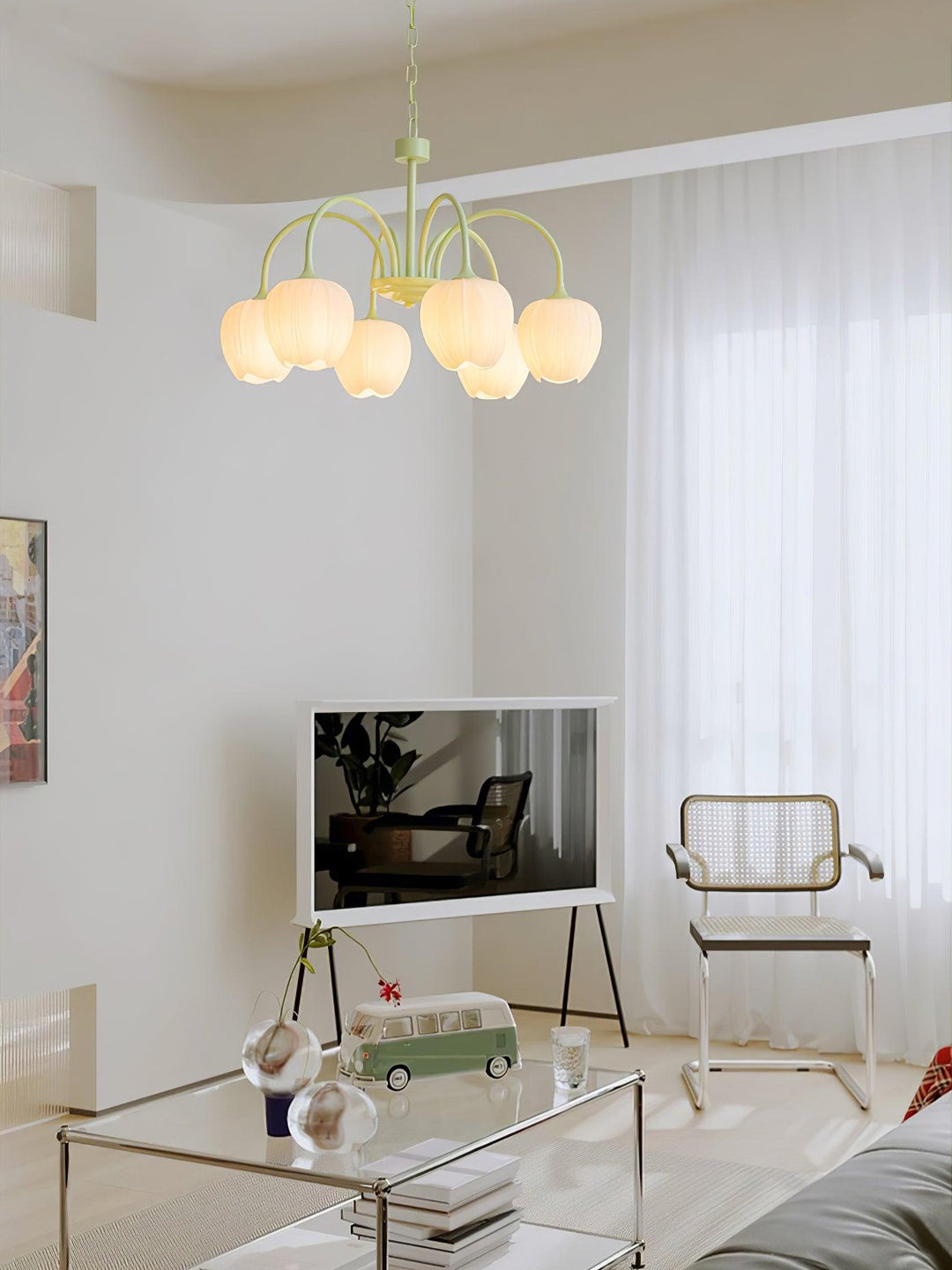 Glazen tulpen kroonluchter interieur kinderkamer