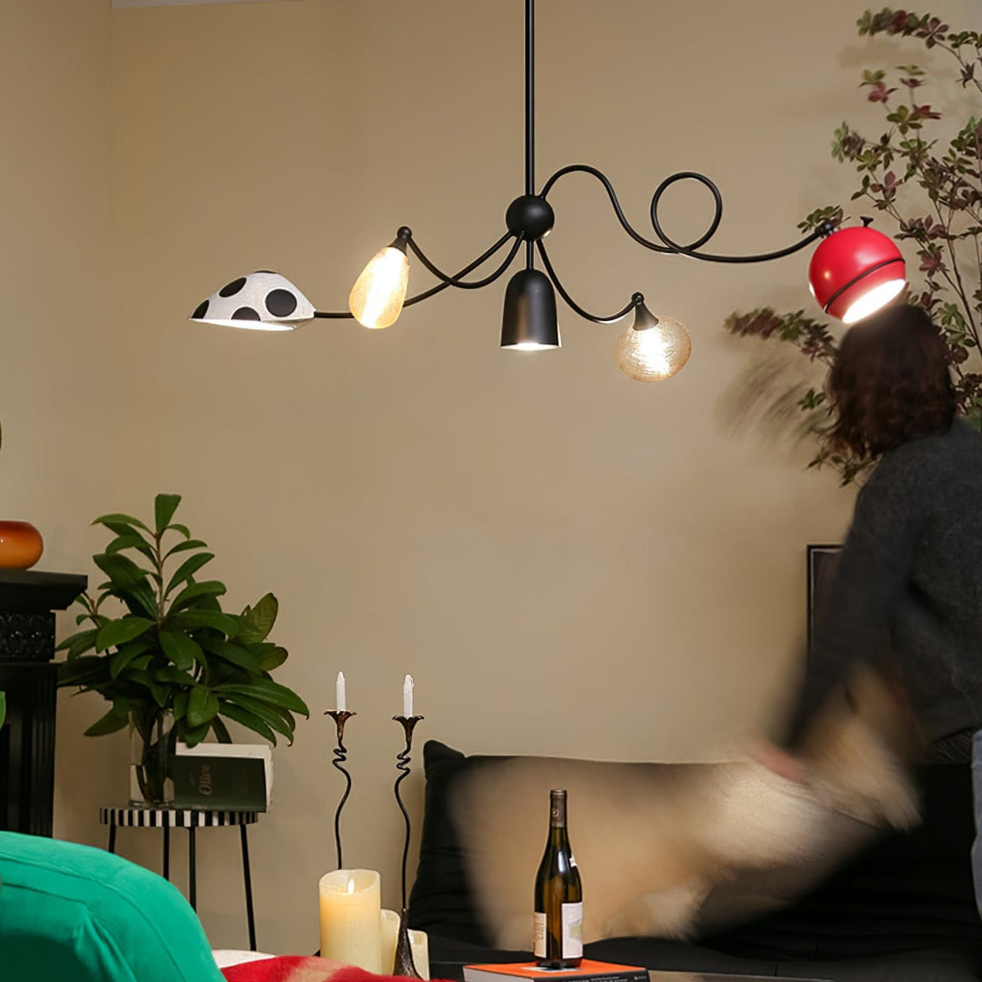Speelse design kroonluchter kleurrijke kappen