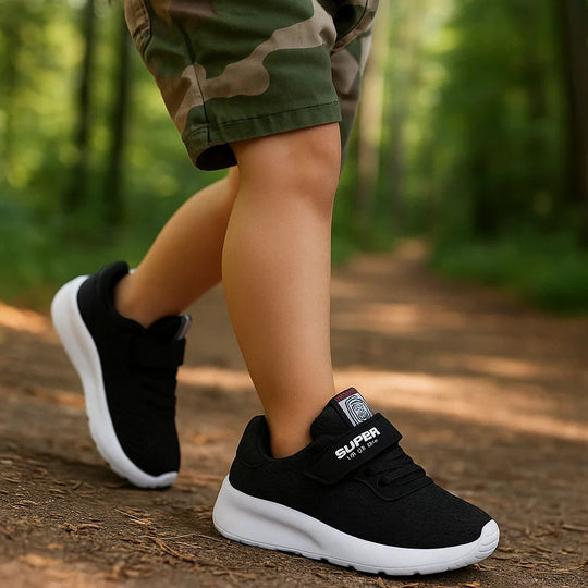 AirMove – Mesh Kinder Sneakers met Flexibele Zool en Treklipje