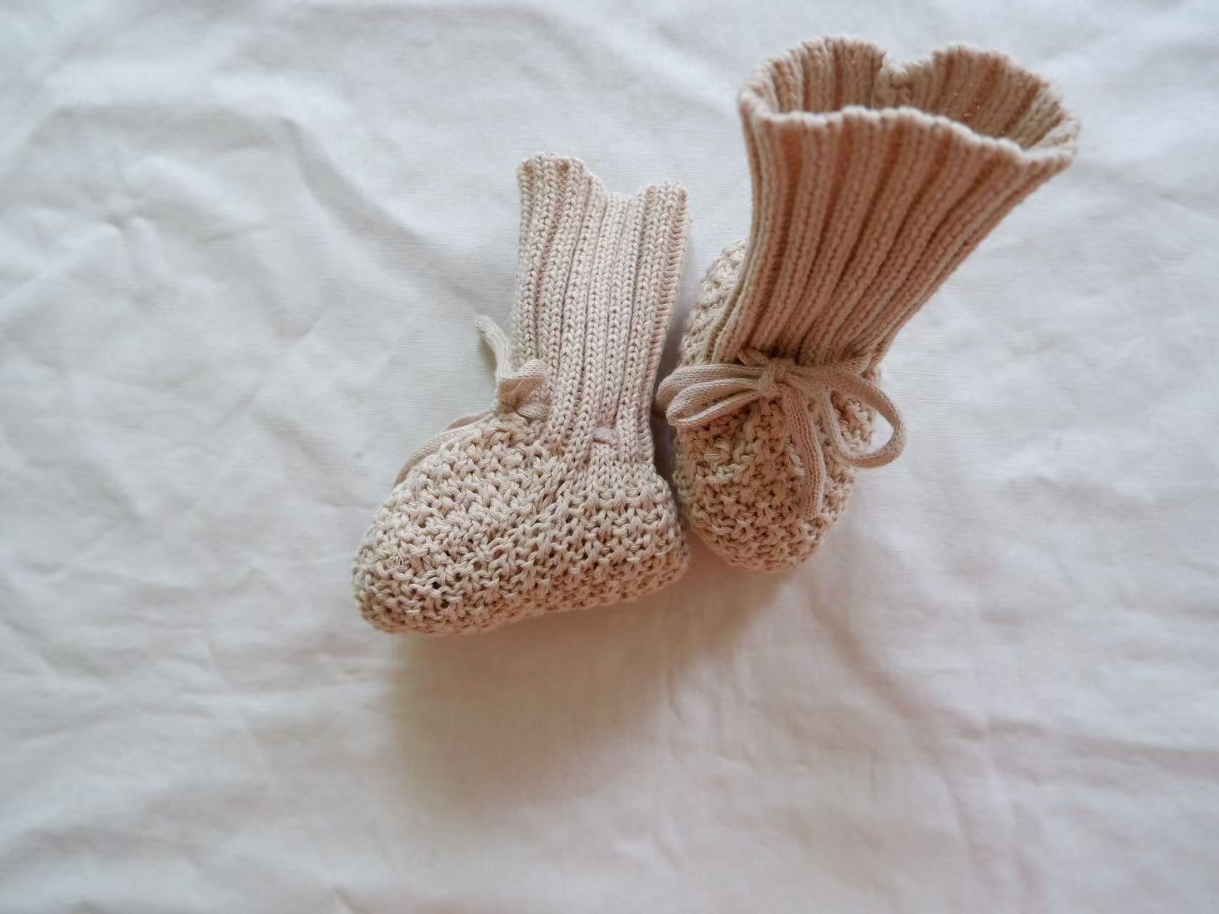 CozyBuds™ – Gebreide Babyslofjes Veilig & Warme Voetjes