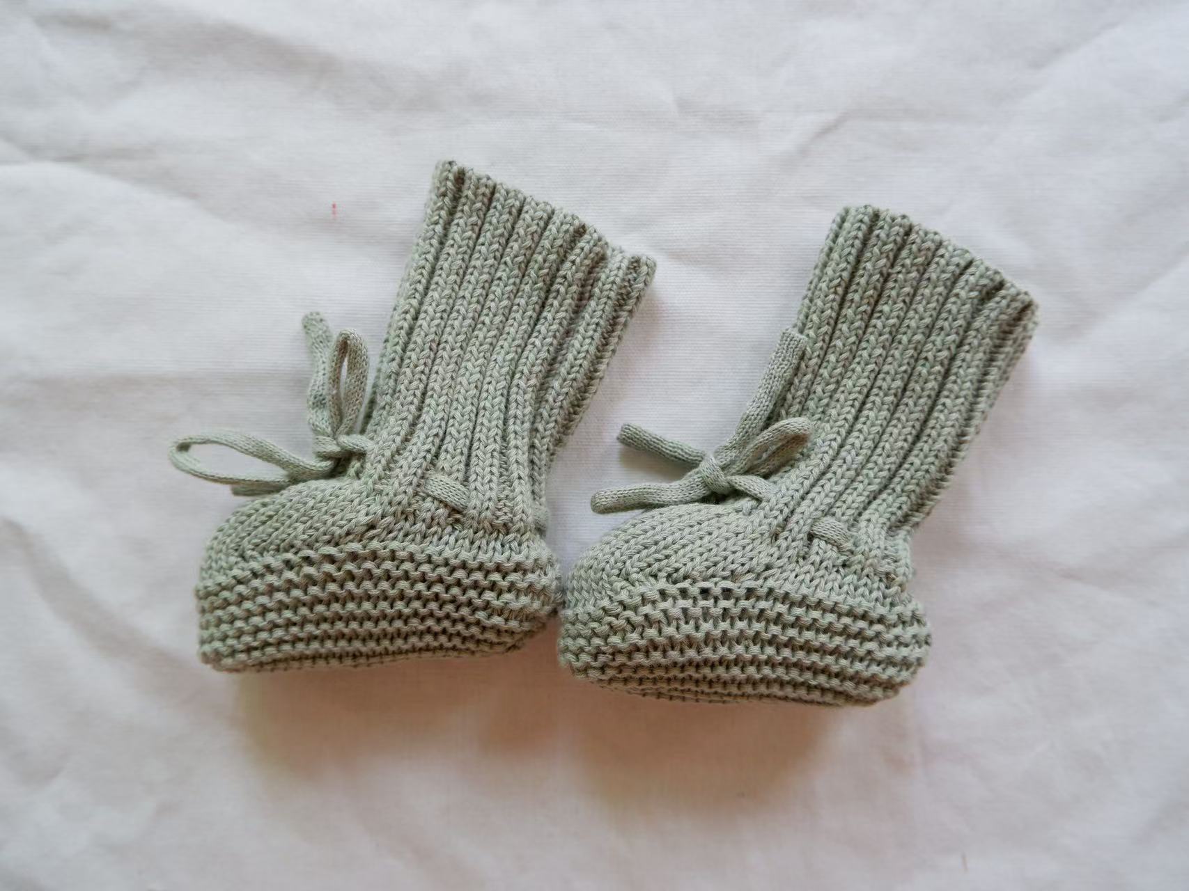 CozyBuds™ – Gebreide Babyslofjes Veilig & Warme Voetjes
