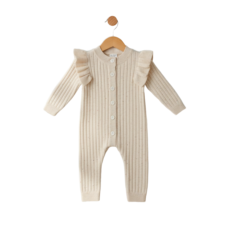 CherubKnit – Gebreid Babypakje met Engelenvleugels en Hoofdband studio witte achtergrond - Milo & Moon