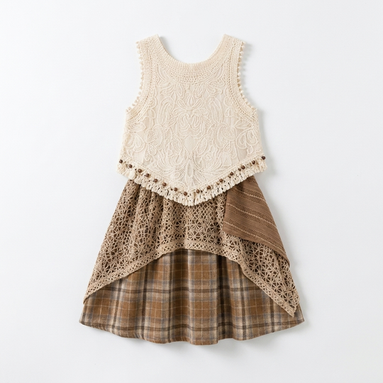 Madelief Gehaakte Top met Geruite Rok Zomerset studio productfoto - Milo & Moon