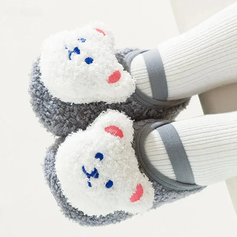 CozyPaws™ – Warme Berenpantoffels met Antislip – Winter Babyslofjes
