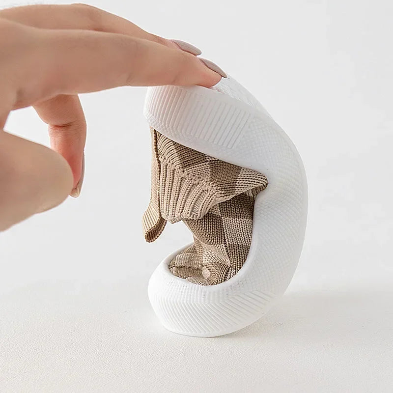 MiniStrides™ – Flexibele Instappers met Ruitprint – Antislip Peuterschonen