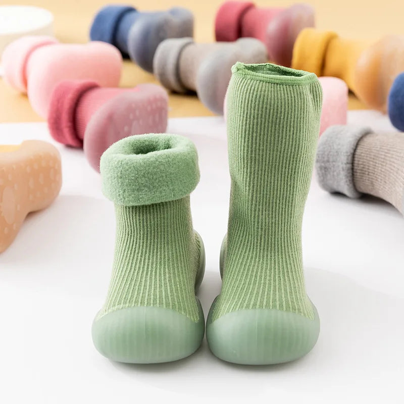 LittleGrip™ – Warme Antislip Peutersokken & Baby Schoenen