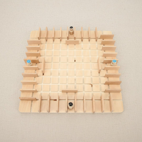 DenkDuel™ strategie bordspel vooraanzicht - Milo & Moon