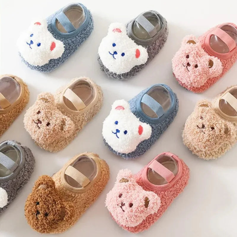 CozyPaws™ – Warme Berenpantoffels met Antislip – Winter Babyslofjes