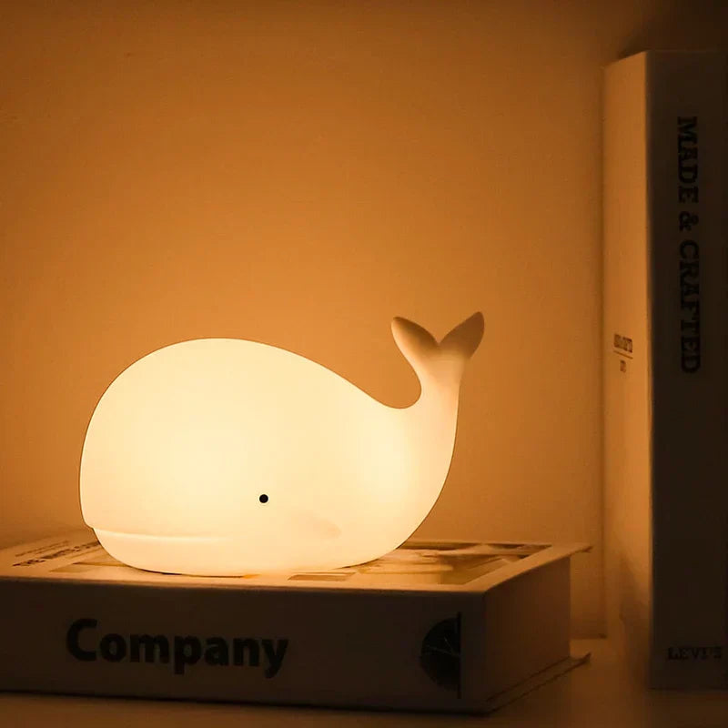 CozyWhale™ – Schattige Walvis Nachtlamp – Rustgevende LED Slaaplamp