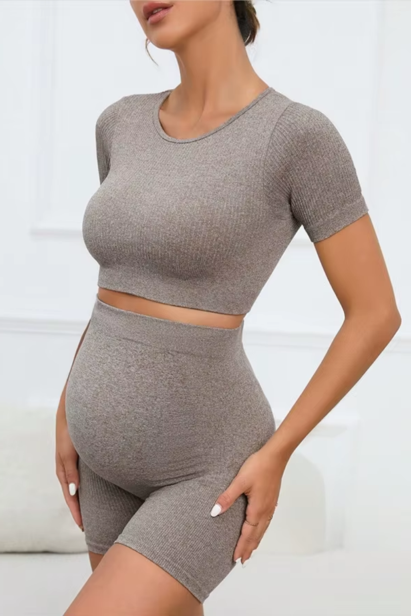 MamiEase™ - Zwangerschapsset – Naadloze Crop Top & Hoge Taille Short voor Ultiem Comfort