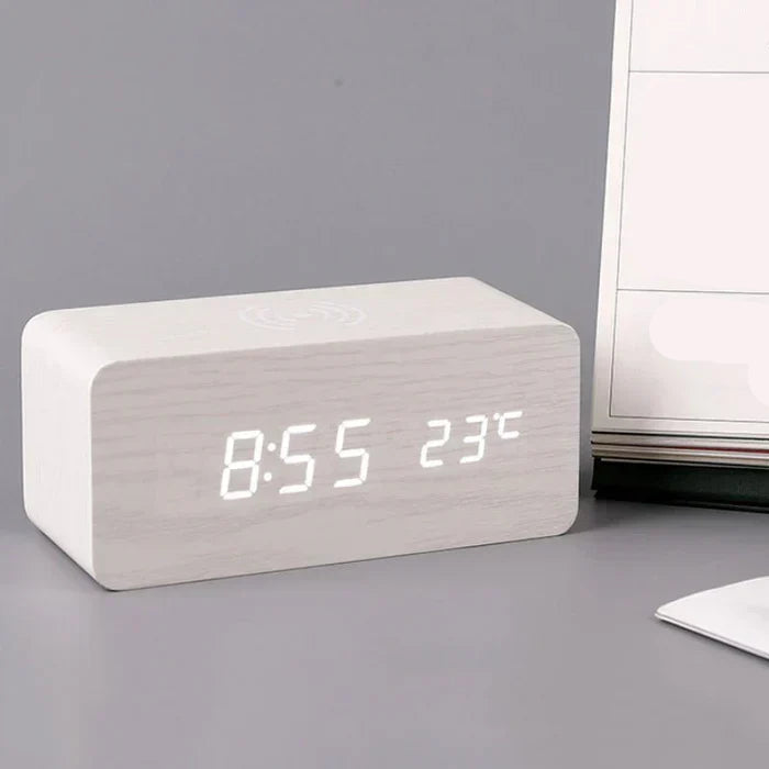 WoodAlarm™ – Draadloos Opladende Houten Wekker – Slim LED-Display
