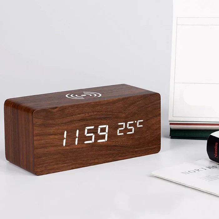 WoodAlarm™ – Draadloos Opladende Houten Wekker – Slim LED-Display